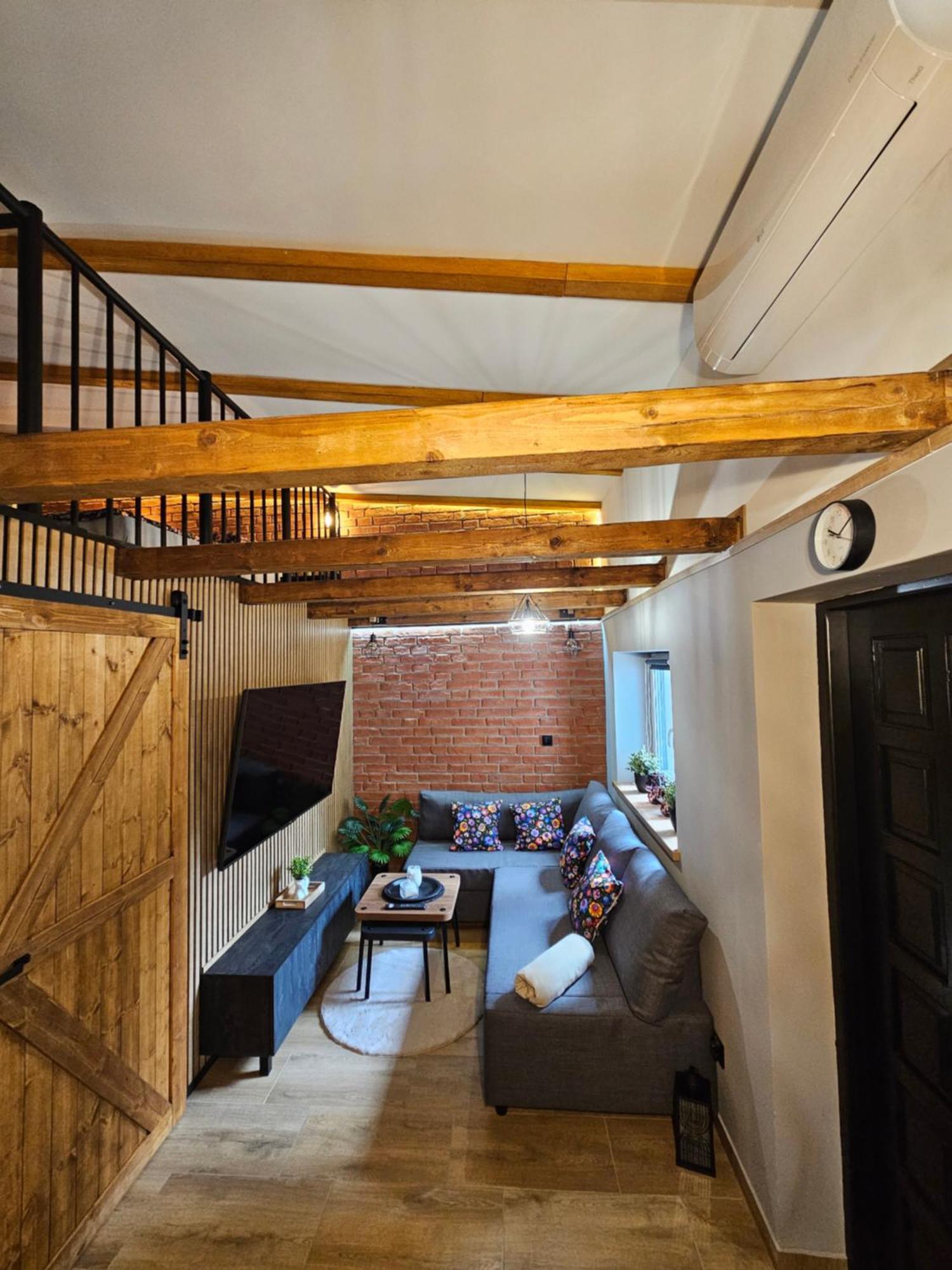 Noclegi Pod Stodola Krakau Exterior foto